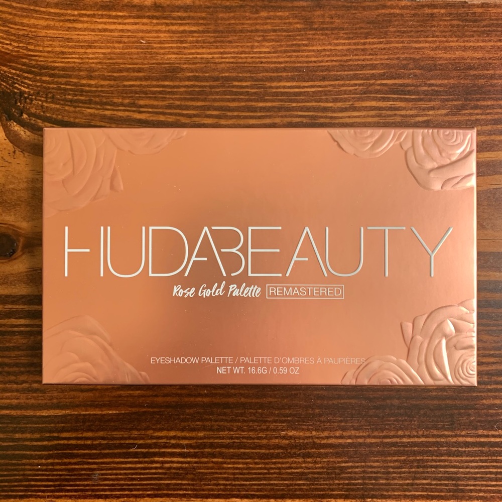 •Huda Beauty Rose Gold Remixed Palette•
